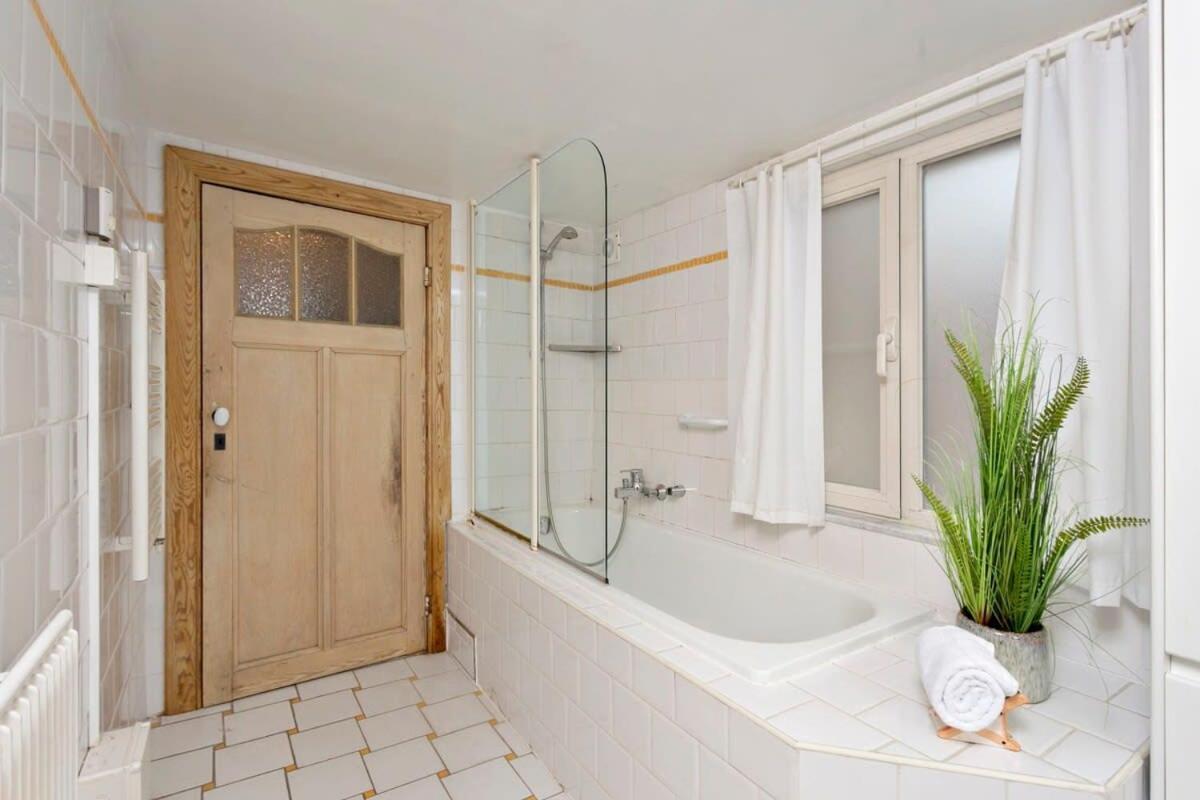 Huswell - Charming Town House In Historic Center Of Ferienhaus Brügge